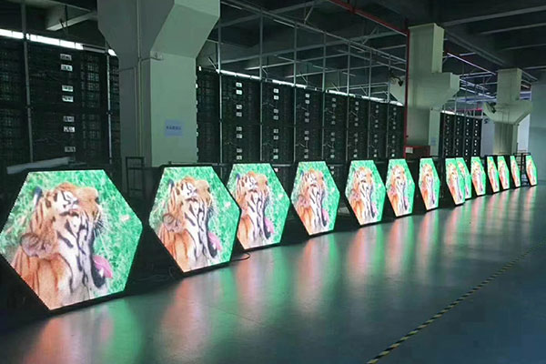 Polygonal LED display